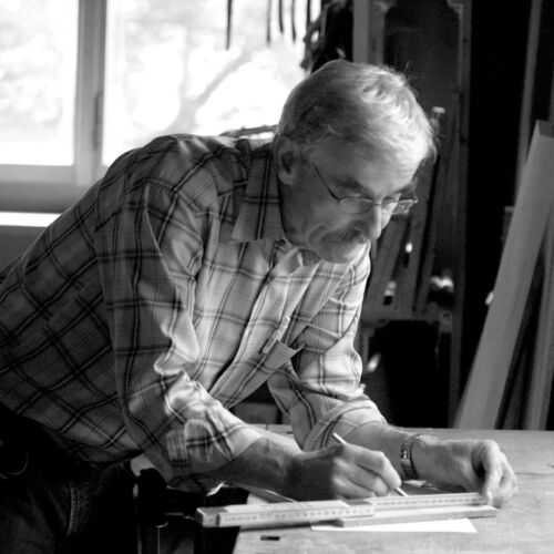 Markus Lehmann in der Wekstatt der Kobesen