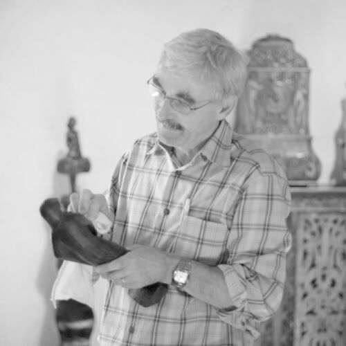 Markus Lehmann in der Wekstatt der Kobesen