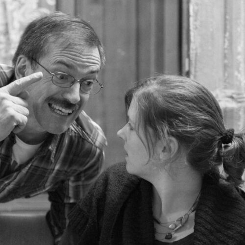 Die Probe der Theatergruppe des Musikvereines Niederhelfenschwil an der Arbeit.