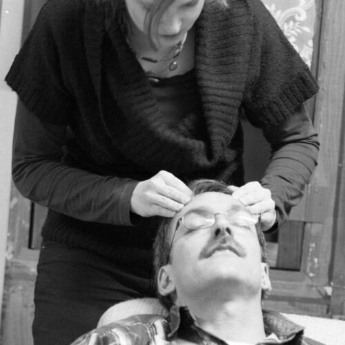 Die Probe der Theatergruppe des Musikvereines Niederhelfenschwil an der Arbeit.