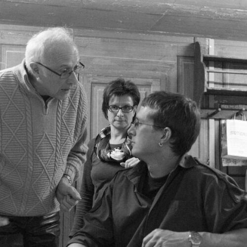 Die Probe der Theatergruppe des Musikvereines Niederhelfenschwil an der Arbeit.