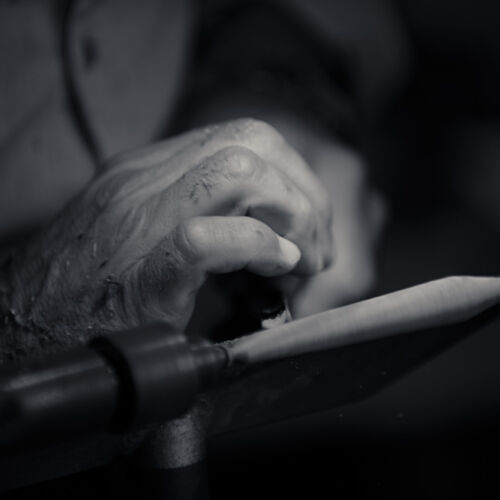 Besucher an der Ausstellung in der Kobesen.